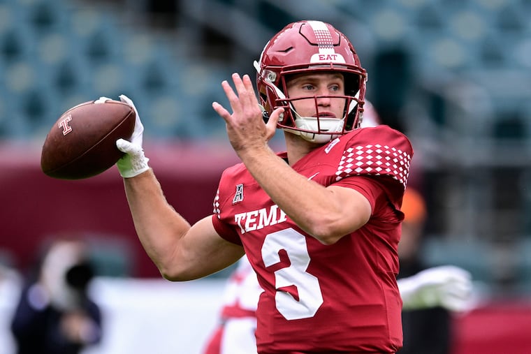 Temple quarterback E.J. Warner passed for 472 yards and five touchdowns on Saturday, but the Owls dropped a 49-34 slugfest to Texas-San Antonio at Lincoln Financial Field.