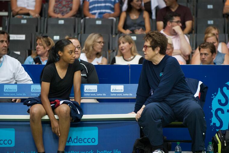 Philadelphia Little League star Mo'ne Davis chats with tennis great Billie Jean King at the start of a Philadelphia Freedoms match at the Villanova University Pavilion in Villanova, Pennsylvania on Monday, July 20, 2015.