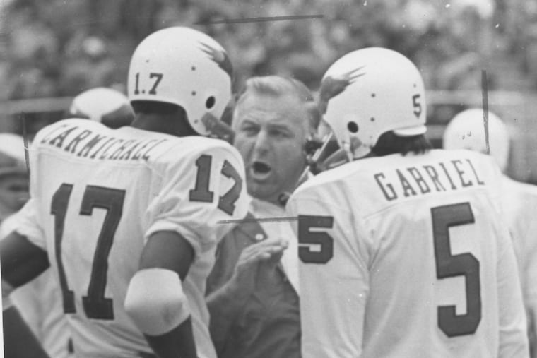 Even in black and white, the Eagles white kelly green uniforms look clean.