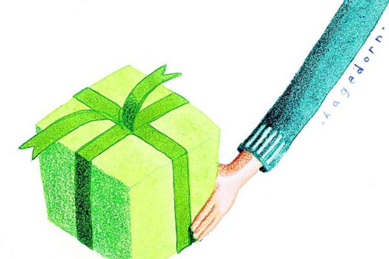 300 dpi 5 col x 13.75 in 246x349 mm 837x1188 pixels Kathy Hagedorn color illustration of four arms exchanging holiday gifts. Akron Beacon Journal 2002 KEYWORDS: krtxmas christmas exchange holiday gift giving illustration navidad regalo cambiar cambio regalar regalando ilustracion grabado contributed ak hagedorn 2002 present box wrapping paper