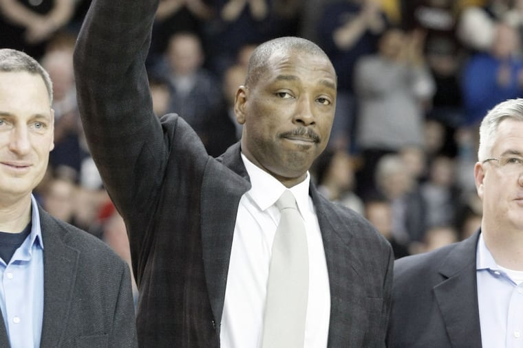 Former La Salle star Lionel Simmons finished his college career with 100 wins and 3,217 points.