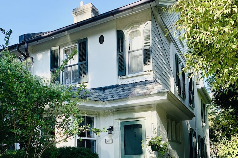 The twin in Chestnut Hill has 1,200 square feet of living space.