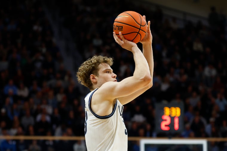 Villanova forward Matt Hodge, shown against Duquesne, scored 17 points on Wednesday night at La Salle.
