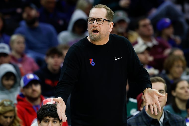 Sixers coach Nick Nurse questions a foul call on his team during the second quarter against the Chicago Bulls on Sunday.