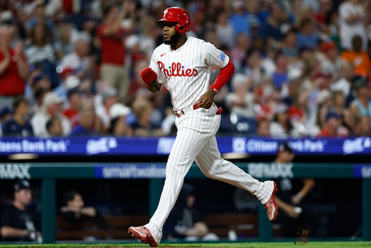 Bryan de la Cruz, here in action at home last week, accounted for half of the Phillies' hits on Tuesday in Miami.