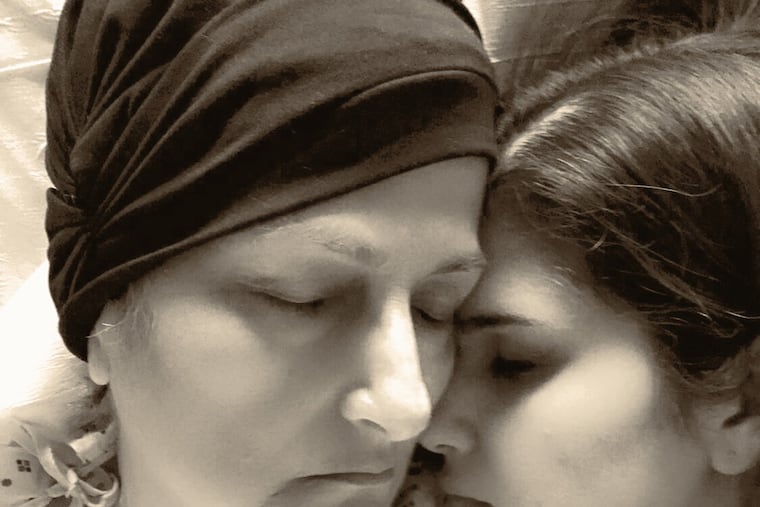 Ghazal Khorrami with her mother in her last moments.