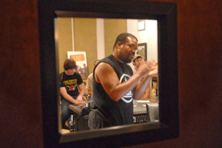 Leonard Nelson Hubbard at Sine Studios with Settlement Music School summer students.