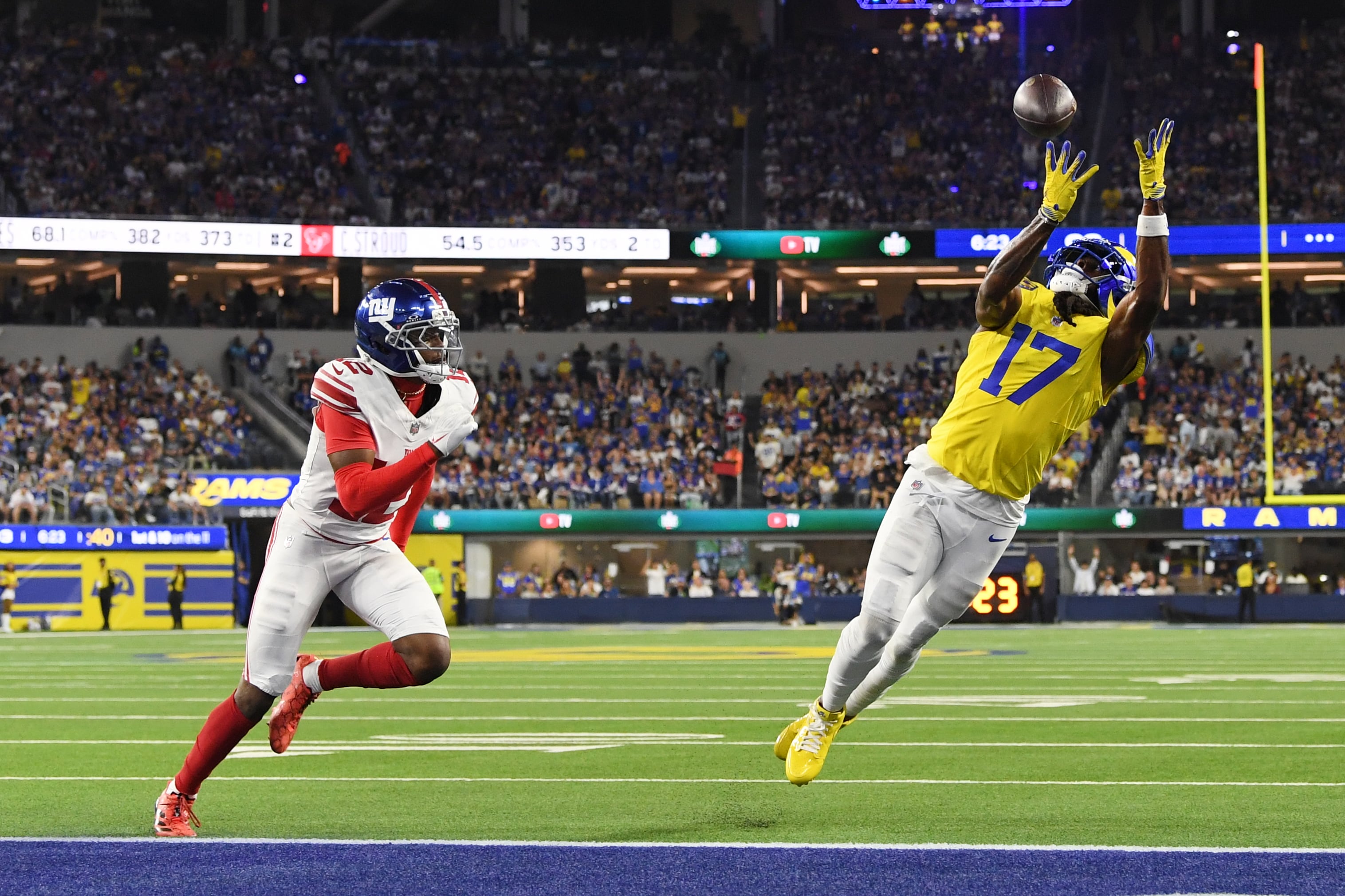 Davante Adams, Matthew Stafford lead Rams past Giants 28-6 after Jaxson Dart's injury