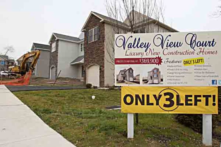 Looking for a new home, like these in Roxborough? Apps can help. ( Charles Fox / Staff Photographer )