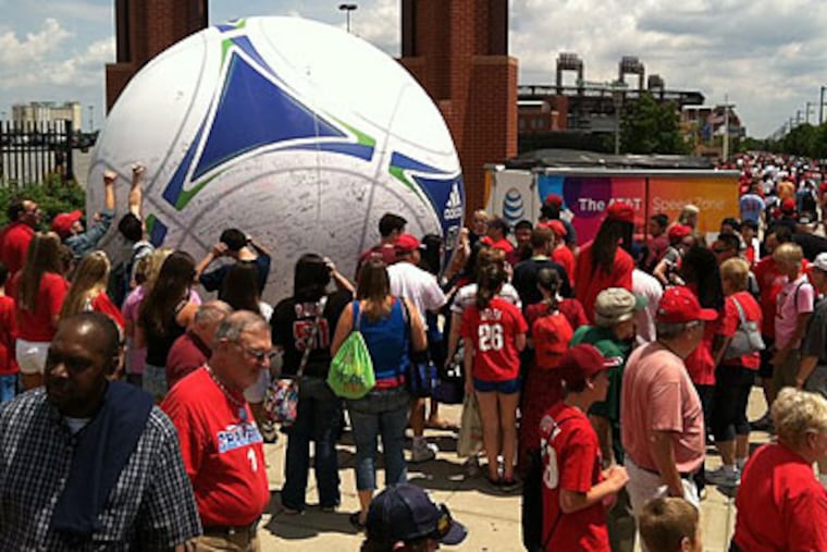 Major League Soccer commissioner Don Garber calls Philadelphia "a big-time soccer market." (Kerith Gabriel/Daily News)