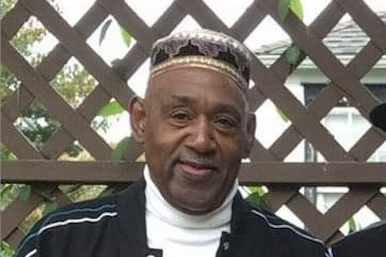 Harold Reed, 77, a longtime front desk worker known for his friendliness and kindness, died on Dec. 4, 2021.