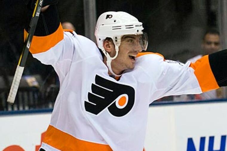 Nikolai Zherdev scored two goals in the Flyers' shootout win over Toronto. (AP Photo/The Canadian Press, Adrien Veczan)
