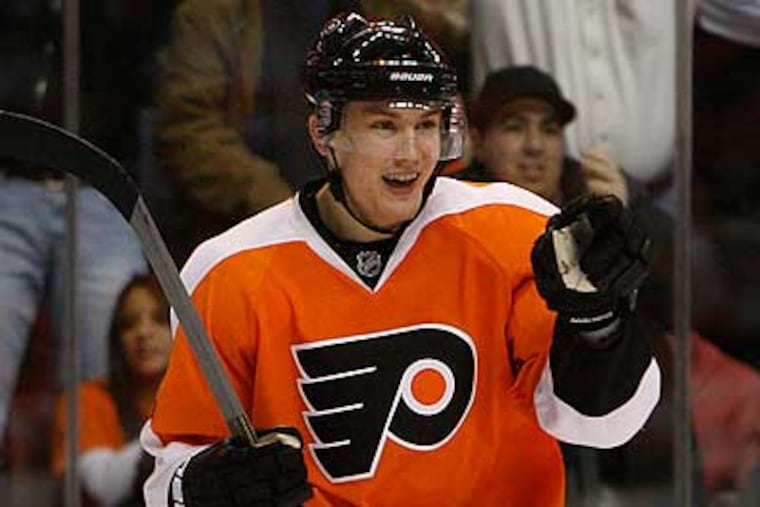 Paul Holmgren announced late last week that James van Riemsdyk would not need surgery. (Ron Cortes/Staff file photo)