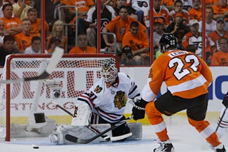 Ville Leino's goal tied Game 3 of the Stanley Cup Finals. The Flyers went on to win in overtime. (Ron Cortes / Staff Photographer)