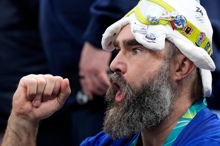 Former Eagles player Jason Kelce supports the Team USA men's ice hockey team during their semifinal game Slovakia.