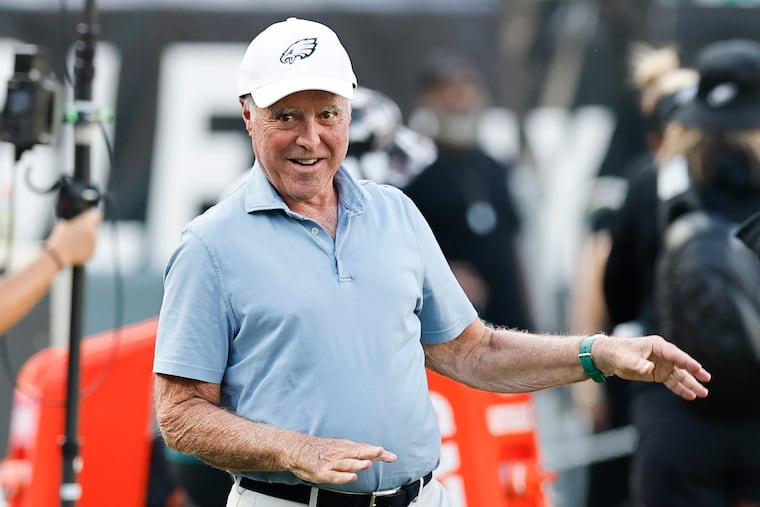 Eagles chairman Jeffrey Lurie during open practice at Lincoln Financial Field on Sunday.