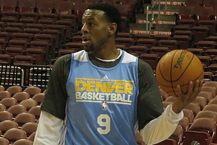 The Nuggets' Andre Iguodala returned to the Wells Fargo Center on Wednesday against the Sixers. (Marc Narducci/Staff)