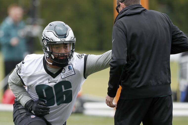 Derek Barnett broke Reggie White’s career sack record at Tennessee.