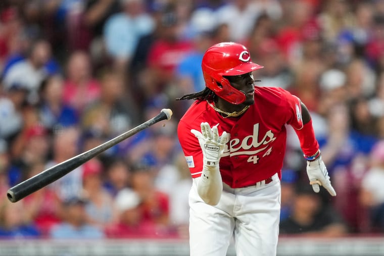 Cincinnati's Elly De La Cruz hitting a double against the Los Angeles Dodgers on Tuesday.