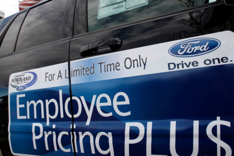 Car dealers tried lots of things to get their stock movingas 2008 came to an end. But sales reports due out todayare expected to show just what a difficult year it was.