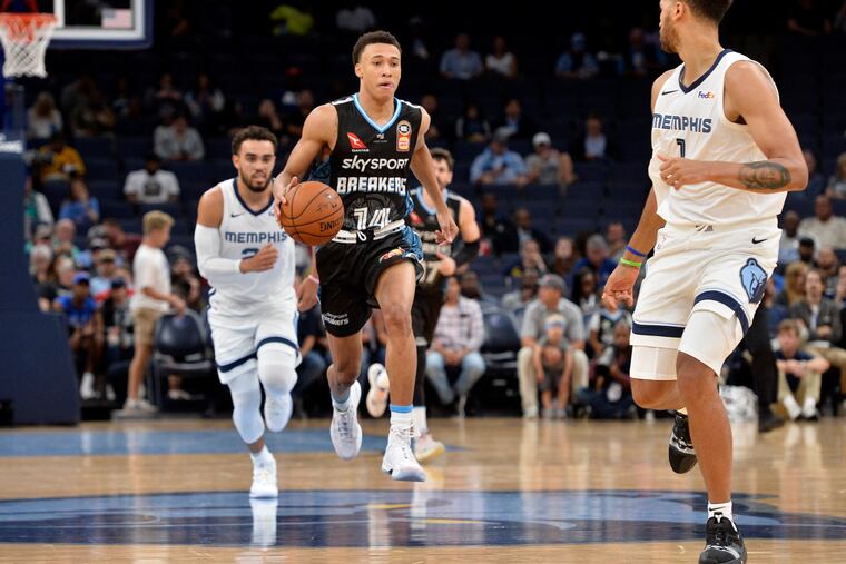 New Zealand guard R.J. Hampton (14) brings the ball up court in the second half of an exhibition NBA basketball game against the Memphis Grizzlies Tuesday, Oct. 8, 2019, in Memphis, Tenn. (AP Photo/Brandon Dill)