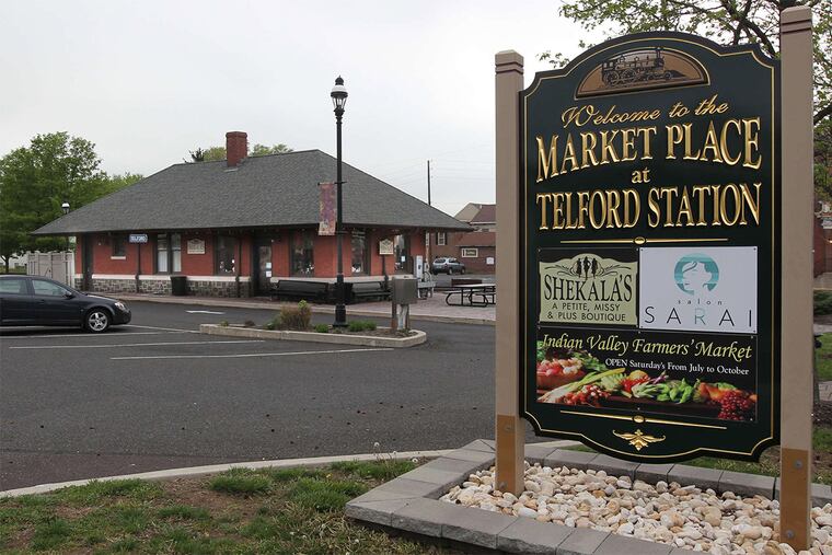 The Market Place at Telford Station is the scene of a farmers' market from July to October and a Christmas tree lighting.