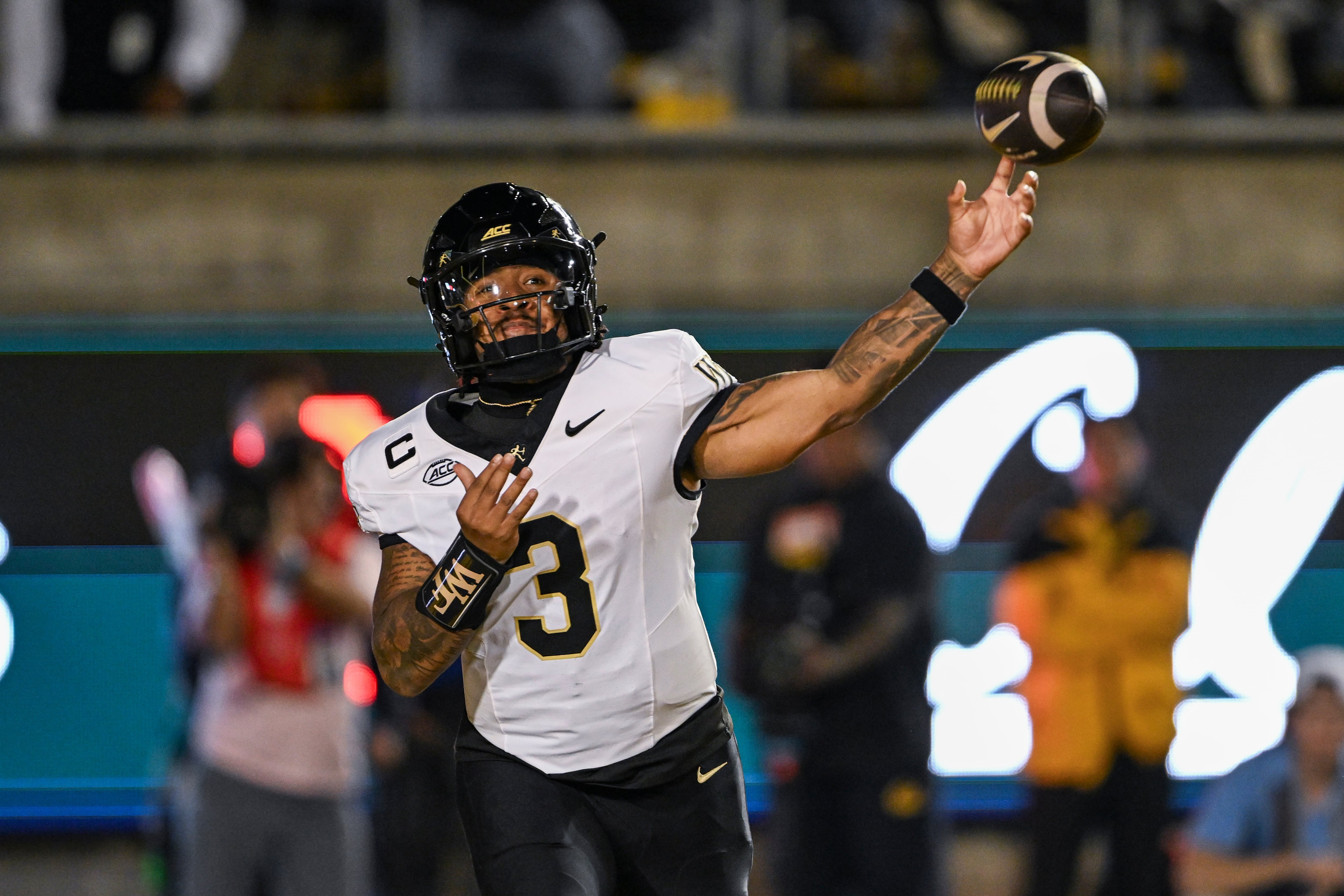 Gio Lopez throws 4 TD passes to lead No. 21 Wake Forest past California 41-7