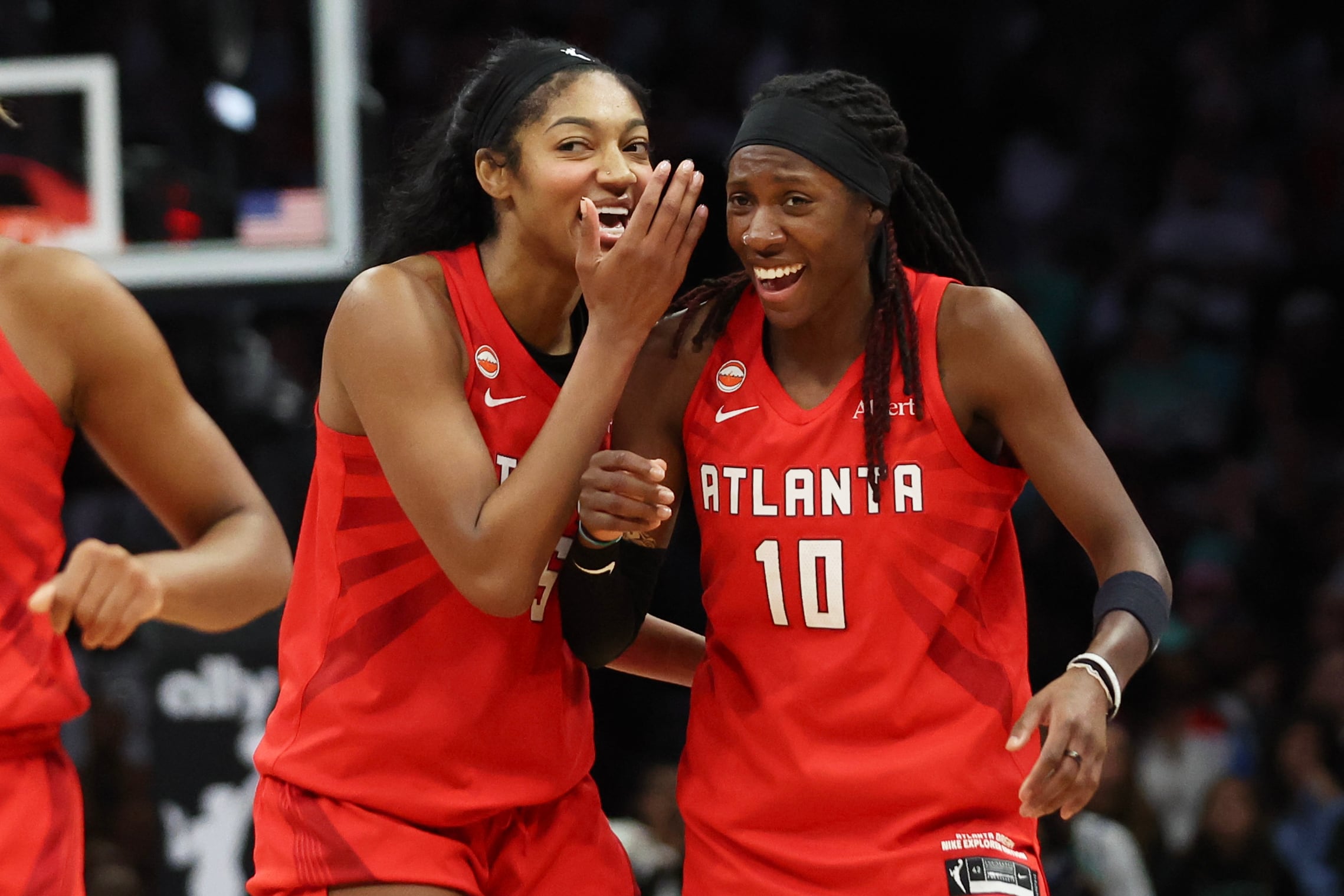Reese, Howard help the Dream sweep Liberty and advance to WNBA Finals for first time since 2013