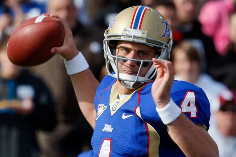 Former Tulsa quarterback G.J. Kinne is expected to sign with the Eagles. (Sue Ogrocki/AP file)