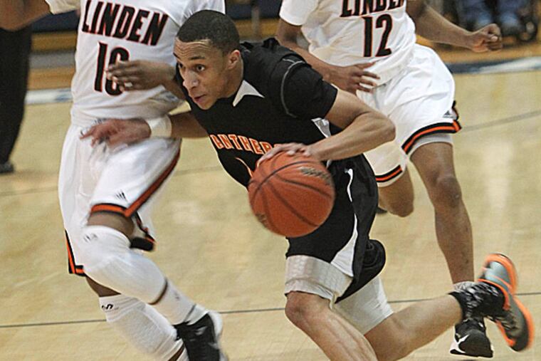 Pitman's Darnell Foreman is heading to Penn. (David M Warren/Staff Photographer)
