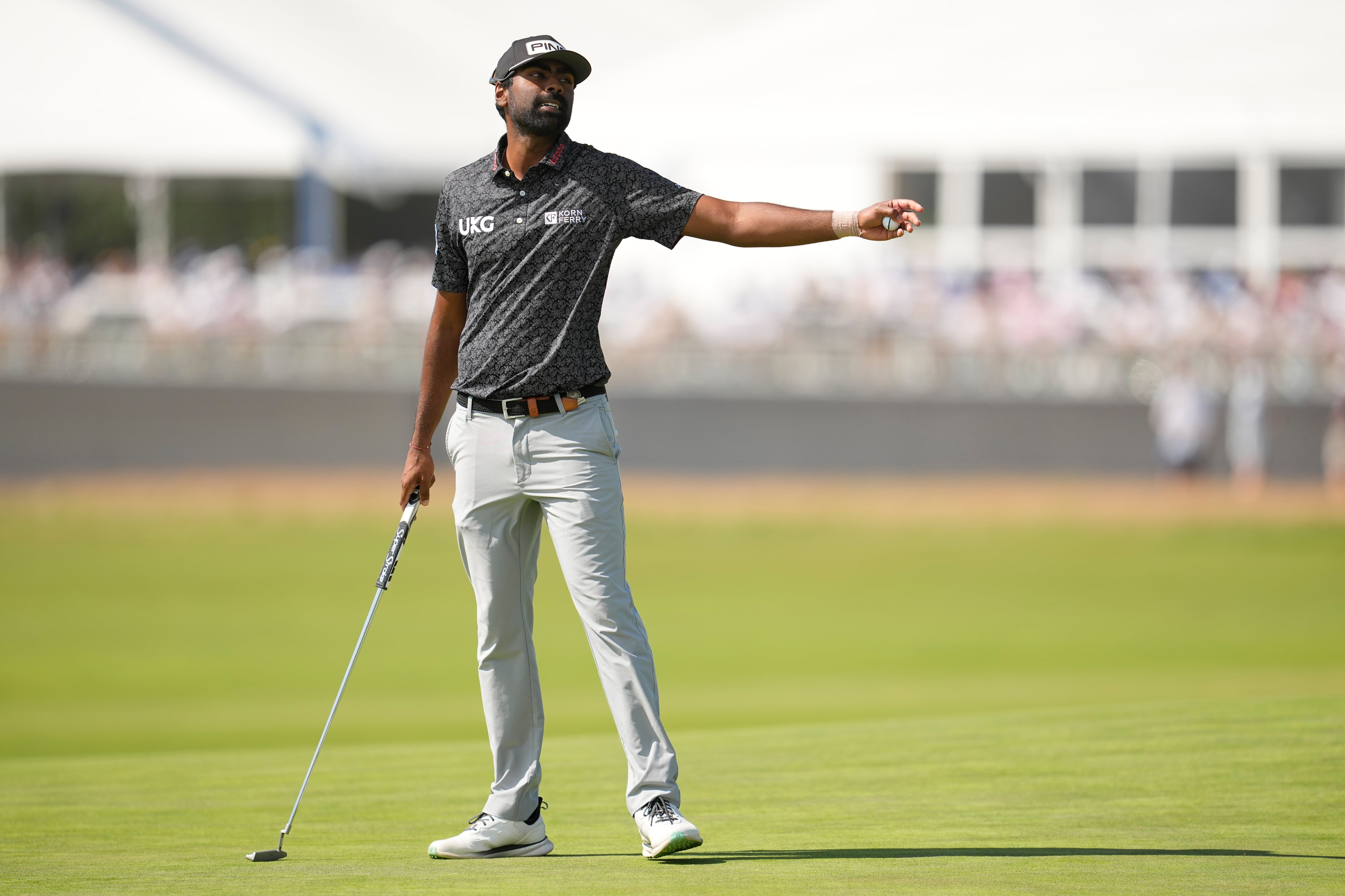 Scheffler Leads Tight US Open Field as Pack of Rising Golfers Trail by Six Shots