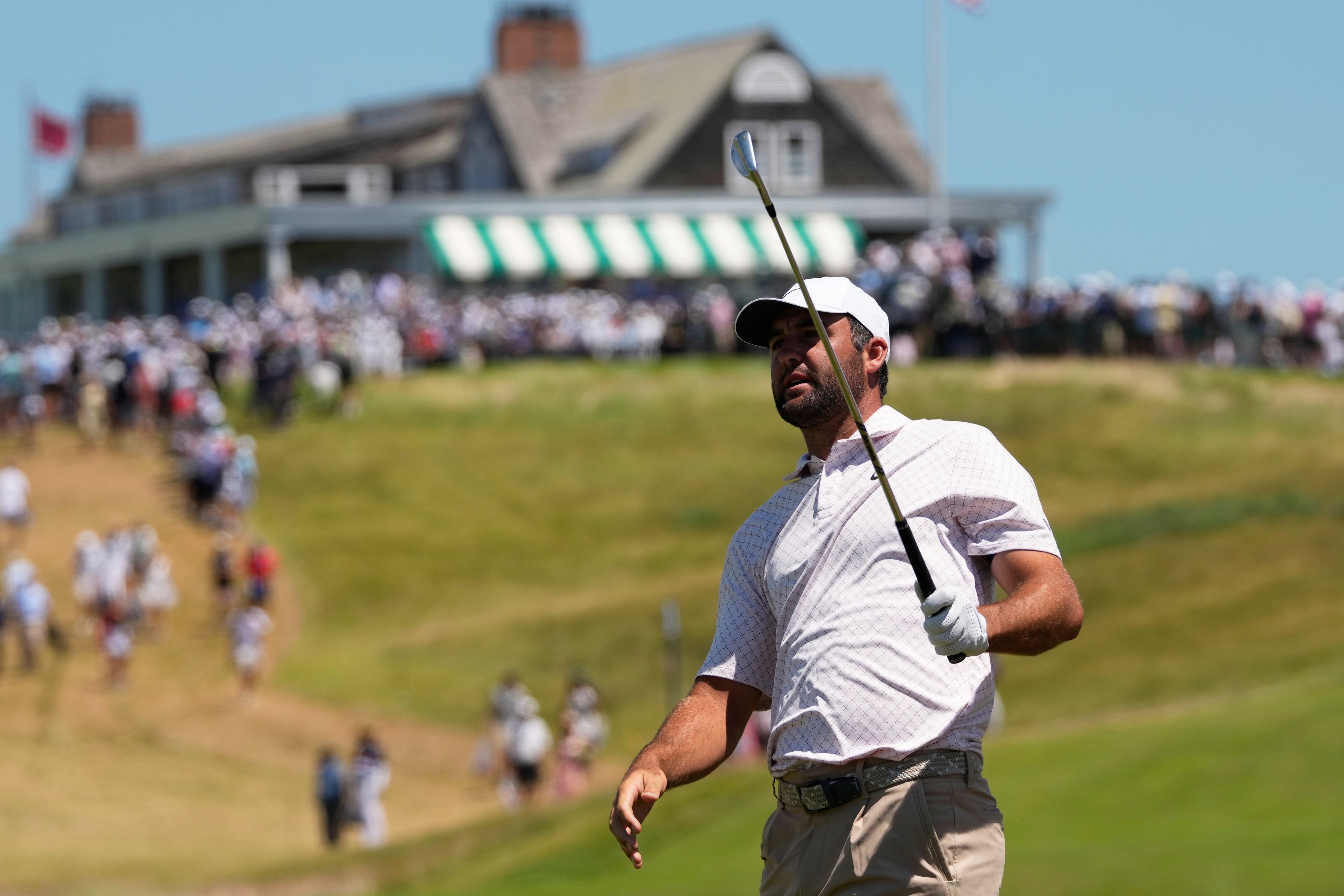 Scheffler's clutch chip-in carries him into contention at US Open after three rounds