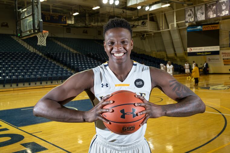 La Salle senior shooting guard Saul Phiri at Tom Gola Arena on October 23, 2019.