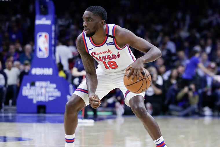 Sixers guard Shake Milton dribbling against the Brooklyn Nets last week.