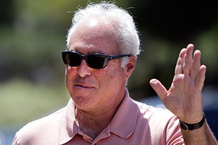 Eagles owner Jeffrey Lurie has been quiet about the team's struggles this season. (David Maialetti/Staff file photo)