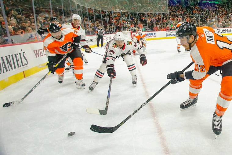 Michael Raffl during the Flyers' game against the Blackhawks.