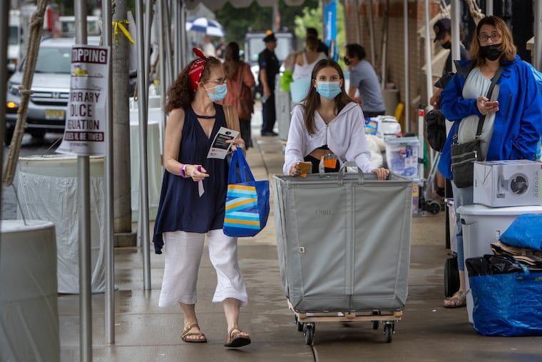 Jonna and daughter Isabella DeSilva (right) from the Wilkes-Barre area, on move-in day. She is an freshman. Both are glad that Isabella's roommates are vaccinated.