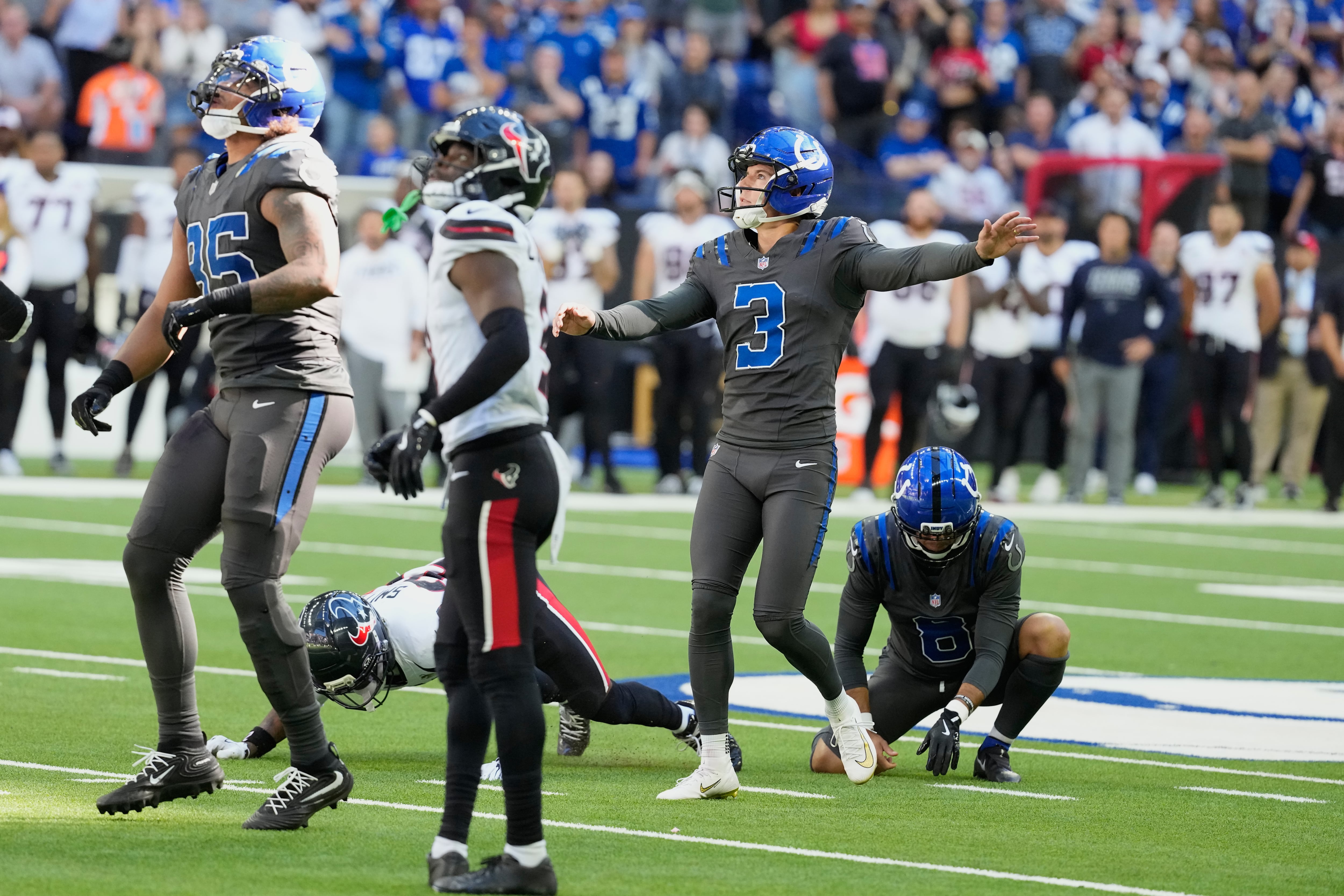 Indianapolis Colts Snap Nine-Game Losing Streak with 19-17 Victory Over Houston Texans