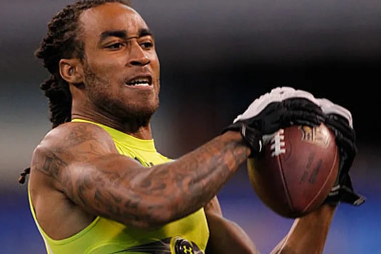 South Carolina cornerback Stephon Gilmore is expected to be a first-round pick. (AP Photo / Dave Martin)