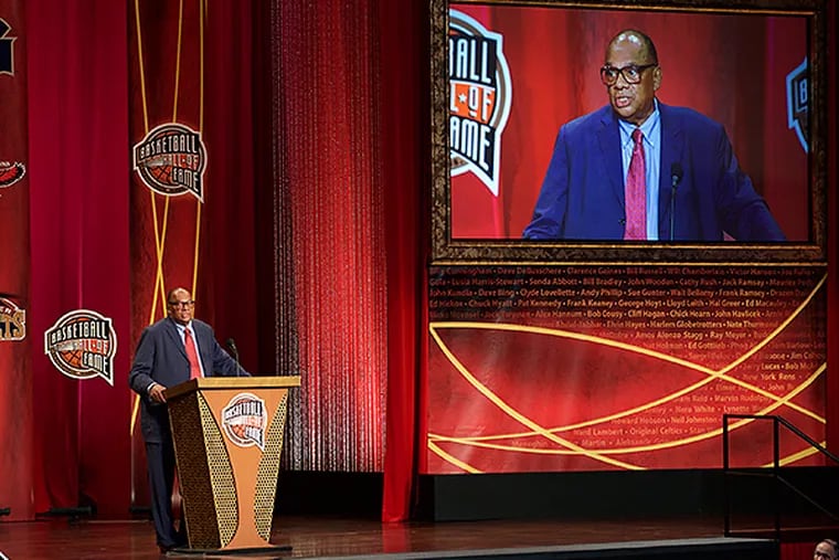 George Raveling speaks during the 2015 Naismith Memorial Basketball Hall of Fame enshrinement ceremony.