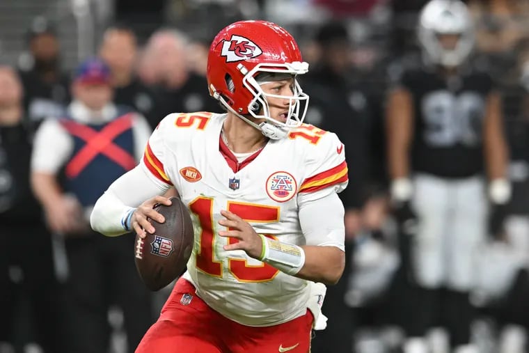 After winning by 14 last week, I'm taking the Chiefs and Patrick Mahomes to cover against the Packers in Sunday night's primetime game. (Photo by Candice Ward/Getty Images)