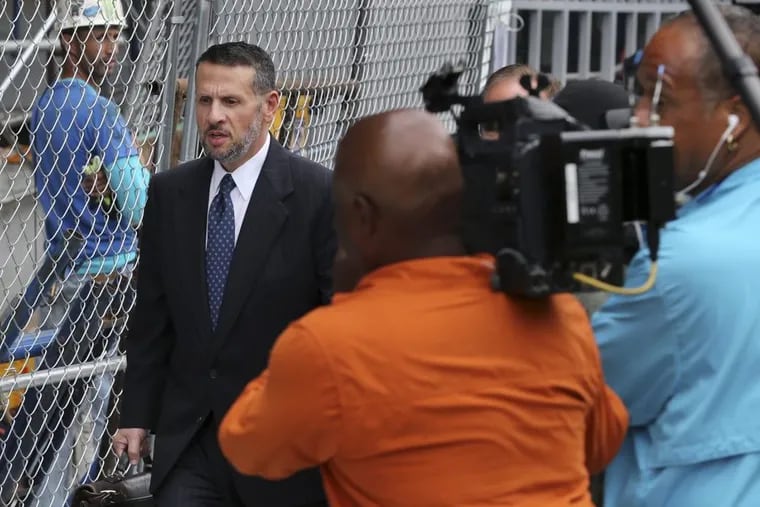 David Wildstein leaves the federal courthouse in Newark, N.J., after a 2016 hearing. He pleaded guilty in 2015 to orchestrating traffic jams in 2013 to punish a Democratic mayor who didn’t endorse Gov. Christie.
