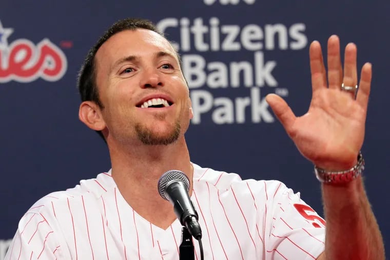 Brad Lidge signed a contract to retire with the Phillies in 2013.