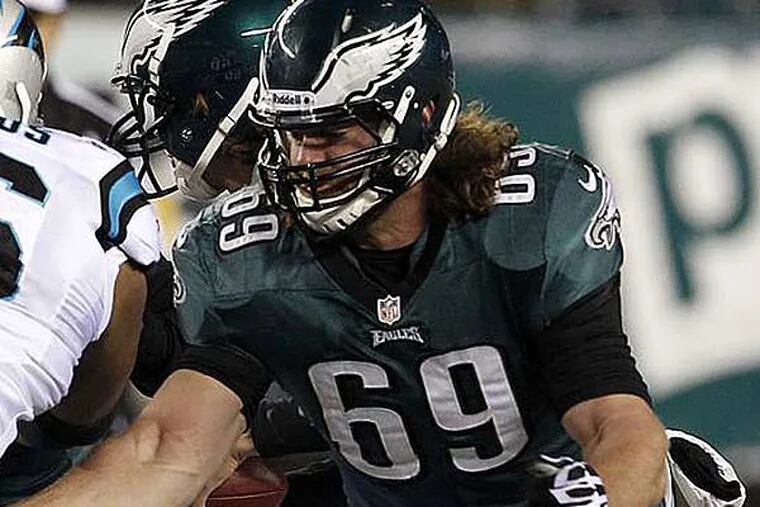 "I'm going to keep trying to be the best player in the league, whether or not anybody's watching. Just trying to perfect my craft," Evan Mathis said. (Yong Kim/Staff Photographer)