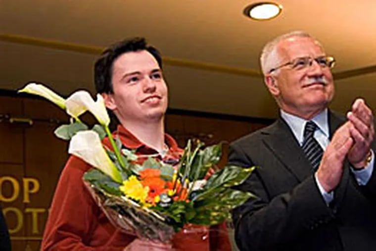 Thomas Snyder, left, with Vaclav Klaus, the president of the Czech Republic, after Snyder won the World Sudoku Championship.