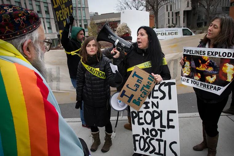Social activist Cheri Honkala rallies the protest marcher outside Crease Student Center protesting alleged dirty energy corporations in Philadelphia on December 5, 2014. ( ALEJANDRO A. ALVAREZ / STAFF PHOTOGRAPHER )