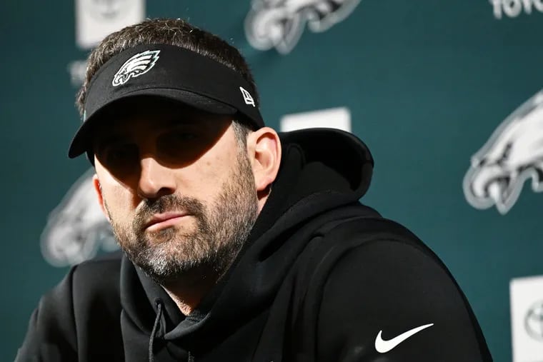 Nick Sirianni's Eagles still have a chance to win the division title if they beat the Giants and the Cowboys lose to the Commanders.