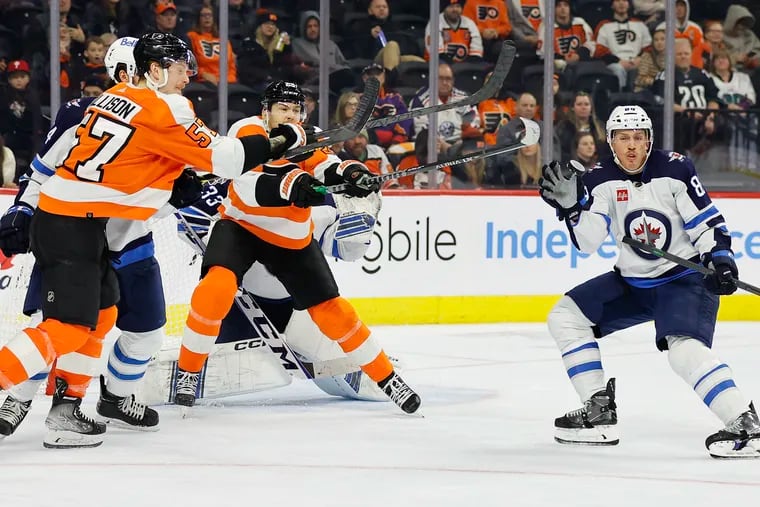 5 observations: Flyers' defense collapses as Nashville rallies for 5-4 win