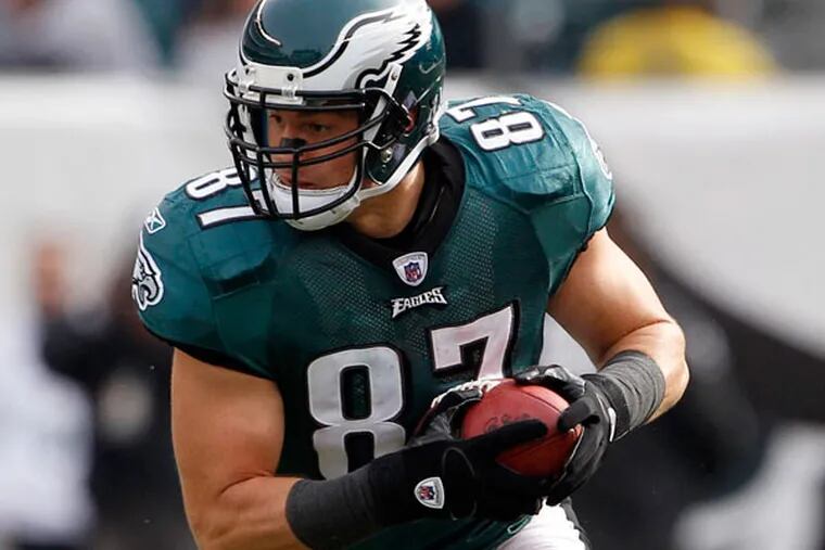 Brent Celek during a game in 2011. (Yong Kim/Staff file photo)