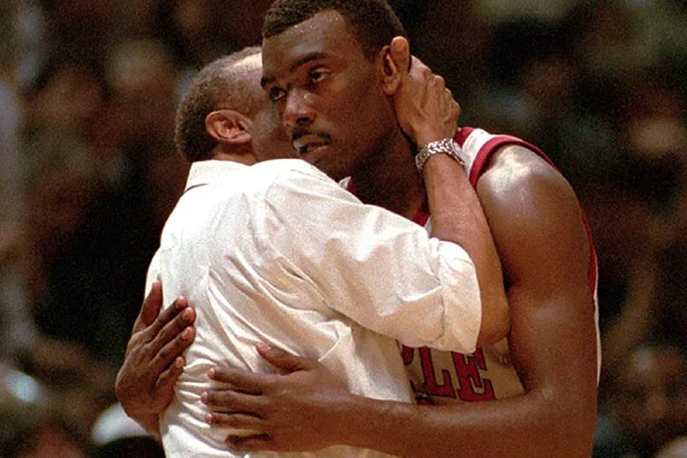 Aaron McKie with former Temple coach John Chaney during the Owls' 1994 NCAA tournament game against Indiana. (Jim MacMillan/Staff file photo)